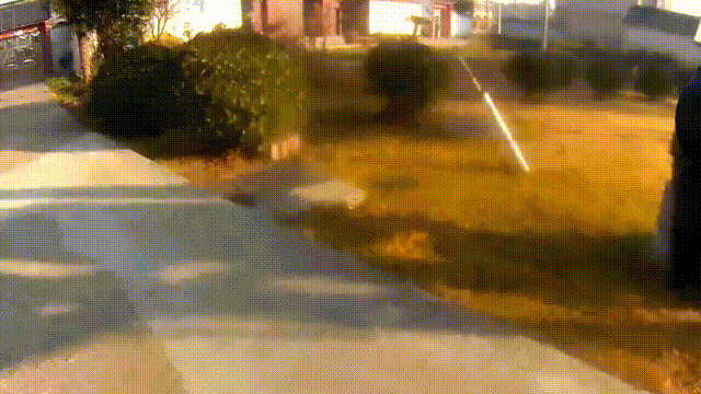 点赞!海盐警员跨栏救人,肠穿孔男子转危为安!