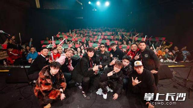 一场“体育+音乐+公益”的跨界交响，为“罕见生命”温暖续航